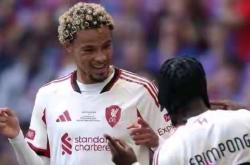 水晶宫门将扑出点球，帮助球队保持不败的简单介绍