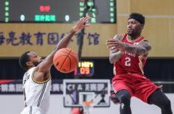 开云体育平台-包含凯-费尔德教练团队调整，新赛季成绩有望提升的词条