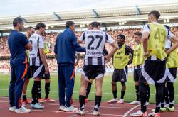 开云体育在线-尤文图斯遭遇热那亚绝杀，遭遇关键失利