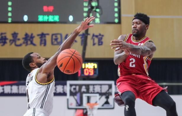 包含凯-费尔德教练团队调整,新赛季成绩有望提升的词条 包含凯-费尔德教练团队调整,新赛季成绩有望提升的词条