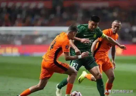 国安客场战胜恒大,重获联赛领头羊位置 国安客场战胜恒大,重获联赛领头羊位置