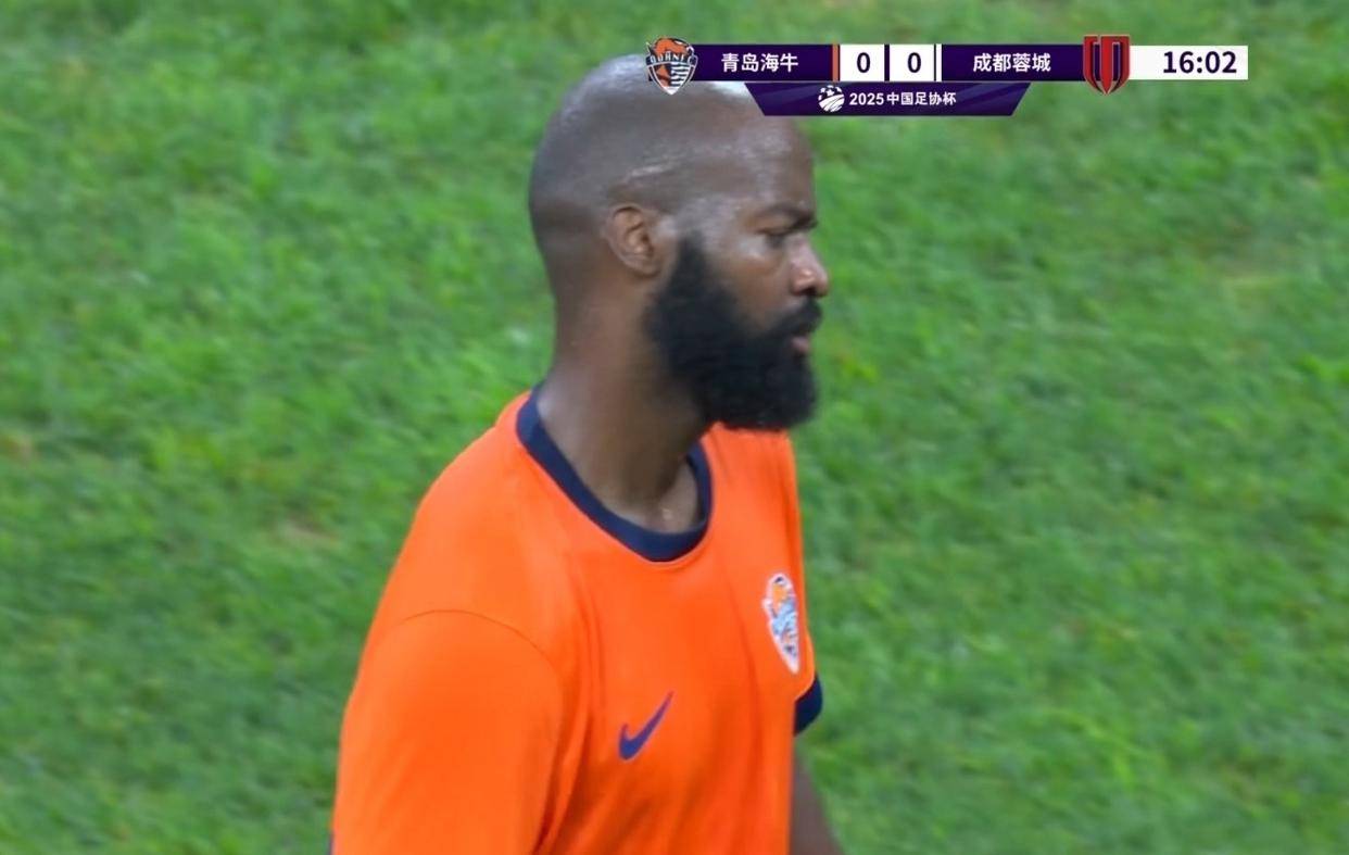 国安客场战胜恒大,重获联赛领头羊位置 国安客场战胜恒大,重获联赛领头羊位置