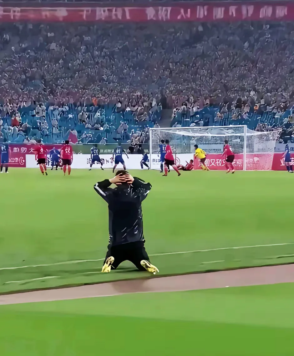 关于著名球员踢飞点球绝杀,球队惨遭逆转败局已定的信息 关于著名球员踢飞点球绝杀,球队惨遭逆转败局已定的信息