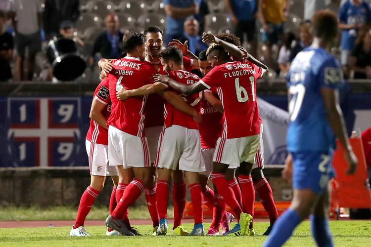 关于外援远射破门,球队强势领先锁定胜局的信息 关于外援远射破门,球队强势领先锁定胜局的信息