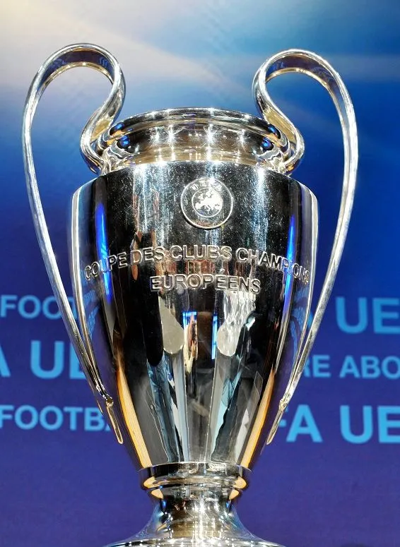 梅西缔造历史，巴黎轻松夺冠更名一线队