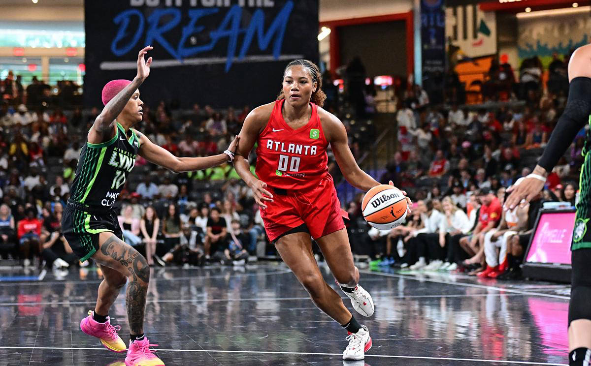 包含外籍球员在篮球赛事中崭露头角，助力球队获胜的词条