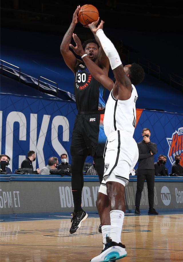 国王突破篮网困境，全队集体爆发